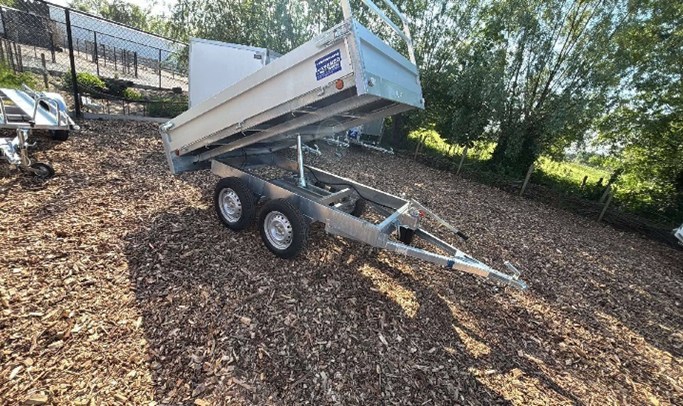 Aanhangwagen kipper handmatig